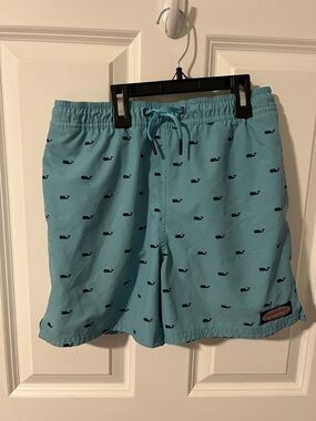 Vineyard Vines Chappy Swim Shorts with Whale Design Size Medium